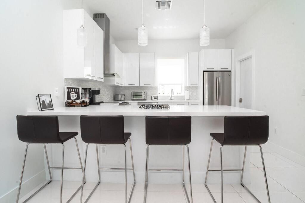 Across The Ocean Few Steps To Beach Contemporary Three Bedroom Townhouse 폼파노 비치 외부 사진