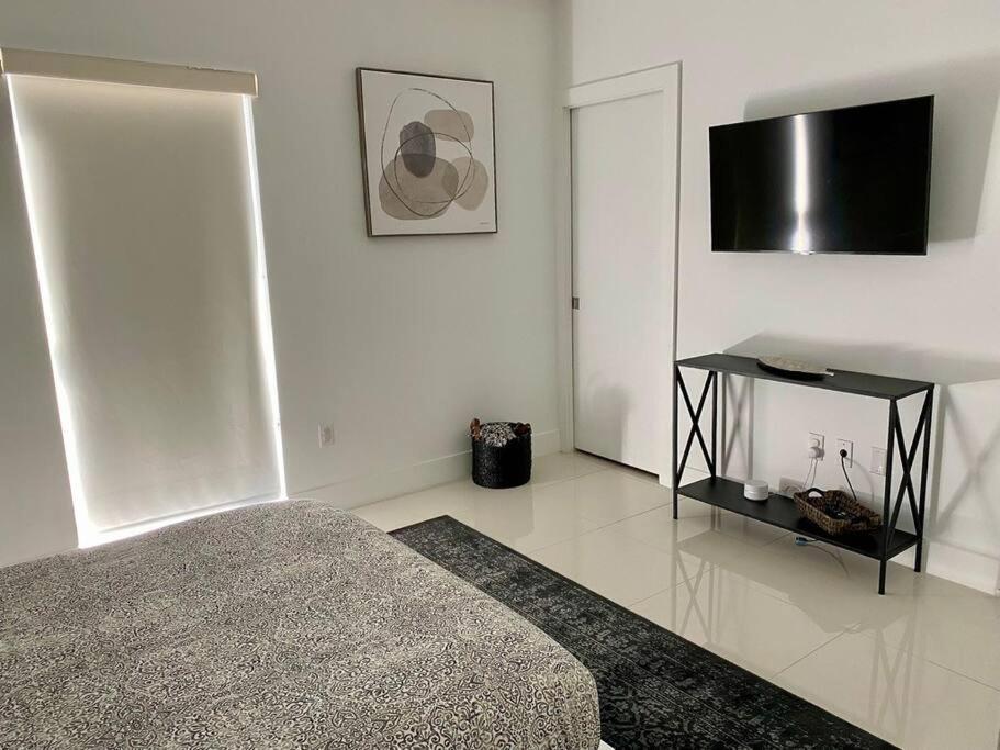 Across The Ocean Few Steps To Beach Contemporary Three Bedroom Townhouse 폼파노 비치 외부 사진