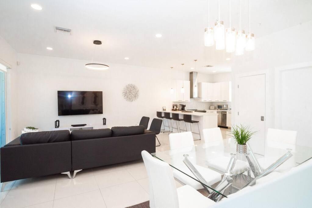 Across The Ocean Few Steps To Beach Contemporary Three Bedroom Townhouse 폼파노 비치 외부 사진