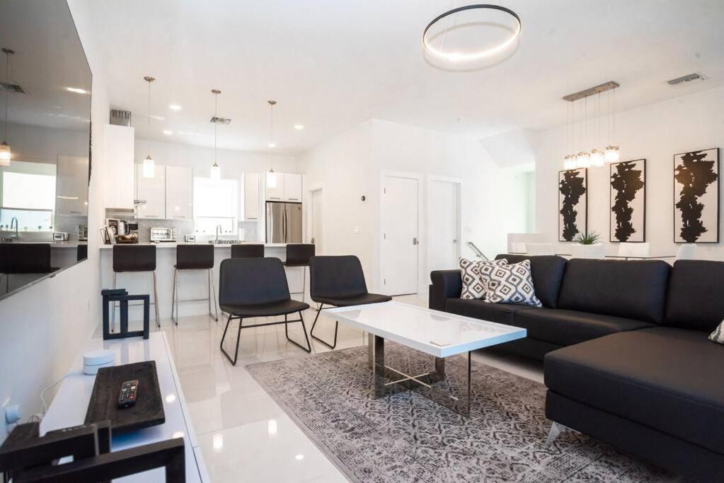 Across The Ocean Few Steps To Beach Contemporary Three Bedroom Townhouse 폼파노 비치 외부 사진